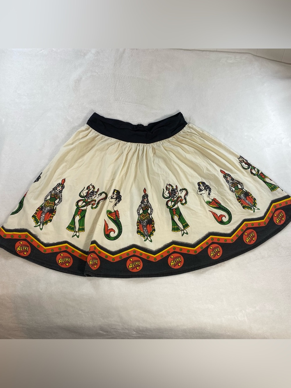 Sourpuss Sideshow Ladies Punk Rock Goth Emo Tattoo Circus Swing Skirt Size Med